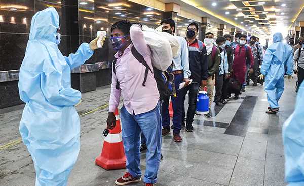 मुंबई में कोरोना का कहर, 1 दिन में आए 8 हज़ार से ज्यादा मामले